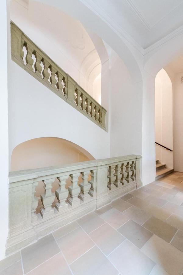 Petra Inn Apartments In Historical Palace 브라티슬라바 외부 사진