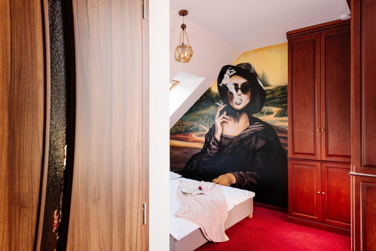 Petra Inn Apartments In Historical Palace 브라티슬라바 외부 사진